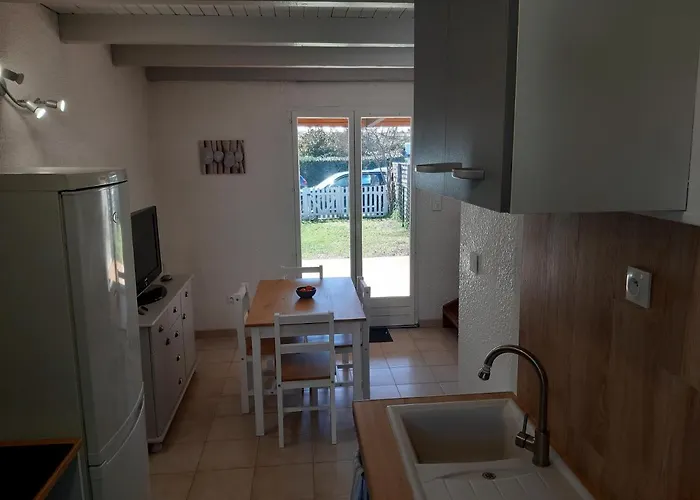 Vakantiehuis Villa, Maison Bord De Climatisee *